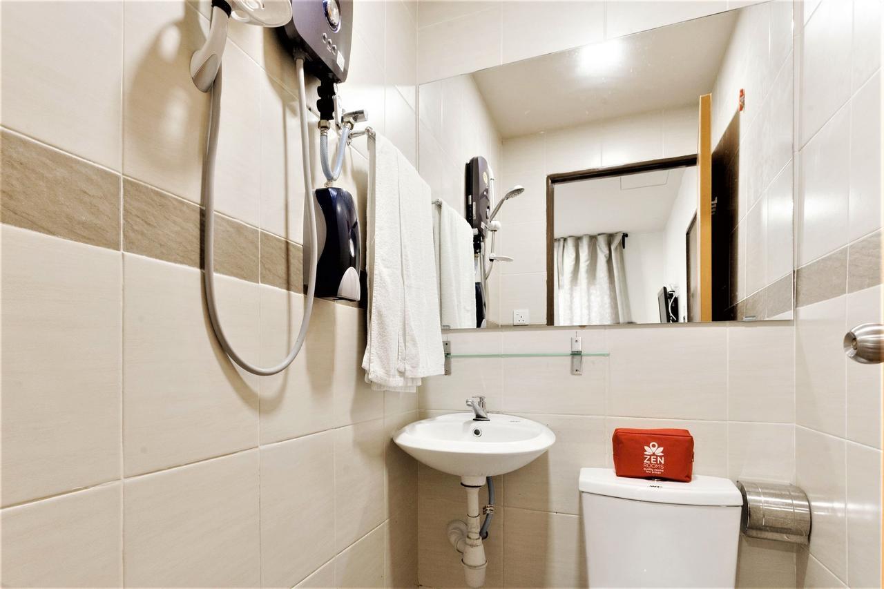 Zen Rooms Basic Bukit Bintang Kuala Lumpur Bagian luar foto